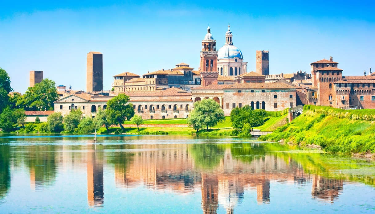 Vista della città di Mantova